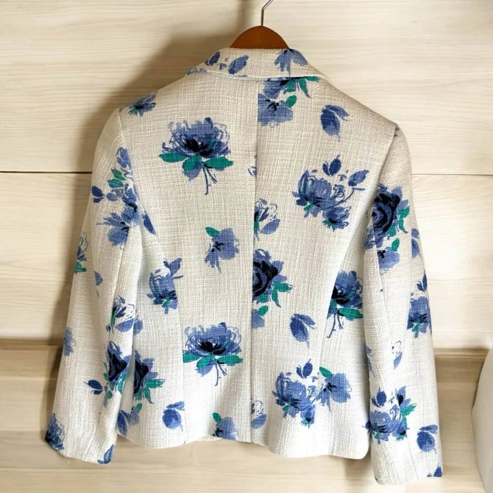 Petite Sophisticate-NWT Size 6 stunning woven cotton floral blazer. Lined. New! - Picture 9 of 16